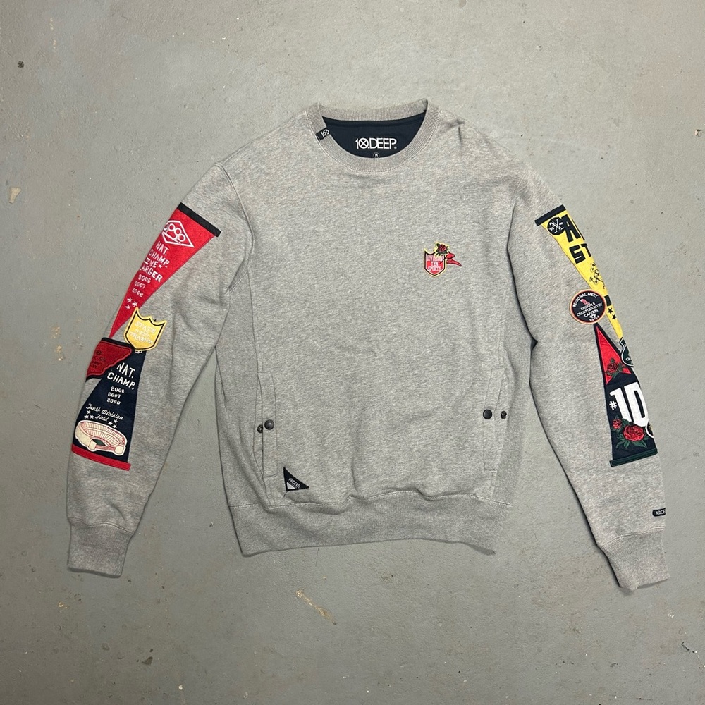 10.Deep Victory Crewneck Men's Crewneck Sweater Division Ten Sports